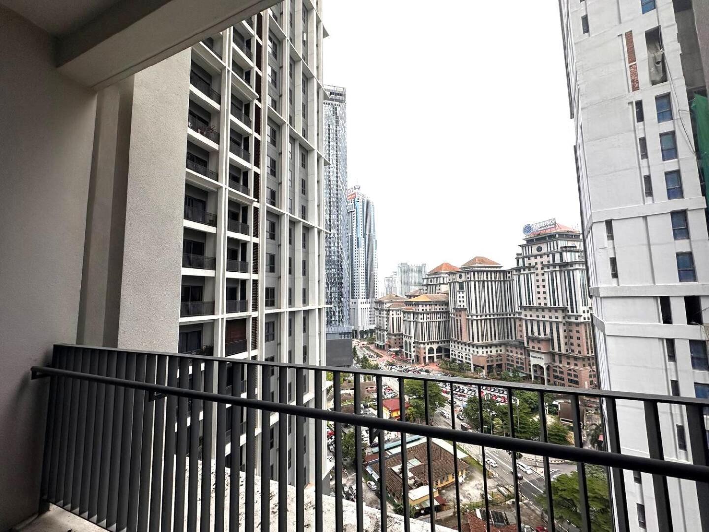 Appartamento The Mews Klcc Kuala Lumpur Esterno foto